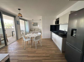 Appartement Climatisé, Proche Plage et Commerces, 4 Pers., Parking Privé, Quartier du Couchant - FR-1-328-235
